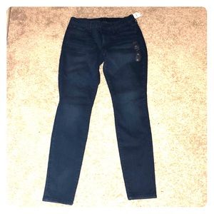 GAP NWT sculpted legging denim jeans